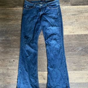 Levi’s 518 bootcut stretch jeans